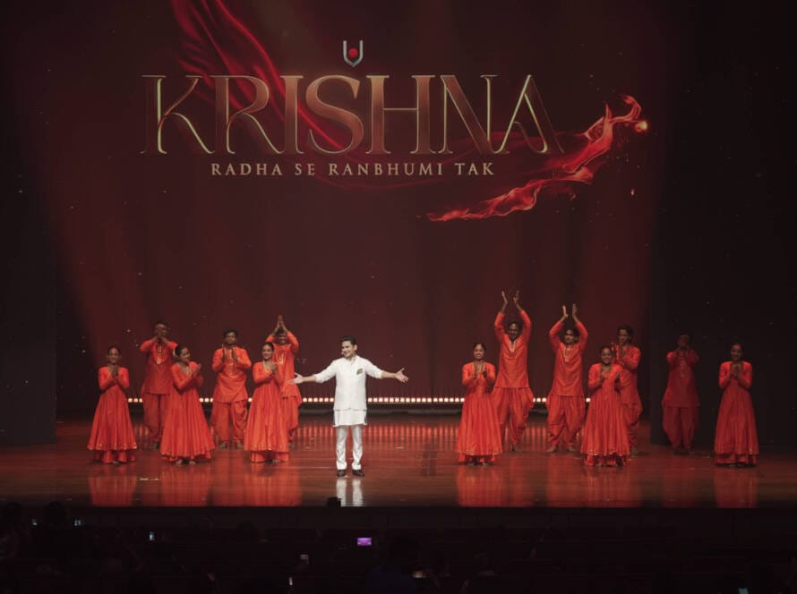 Manoj Muntashir’s Krishna Radha Se Ranbhumi Tak performance at Bal Gandharva Rang Mandir, one of the best theatres in Mumbai