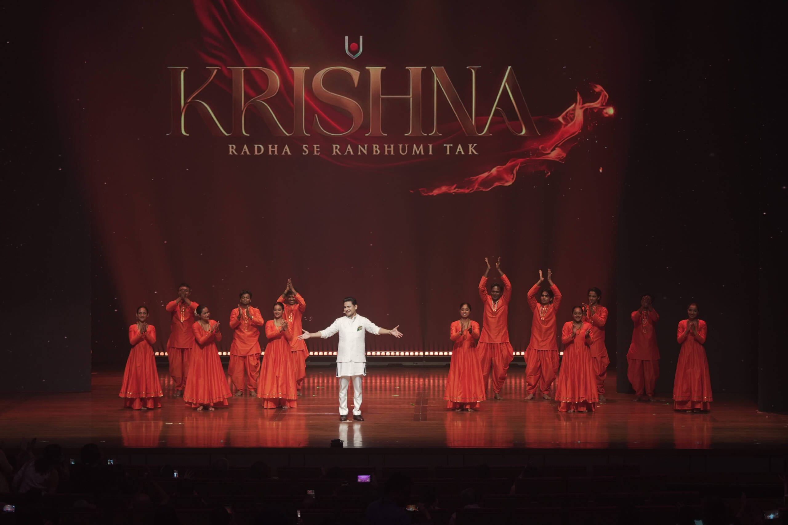 Manoj Muntashir’s Krishna Radha Se Ranbhumi Tak performance at Bal Gandharva Rang Mandir, one of the best theatres in Mumbai